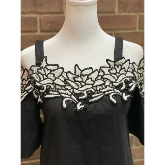 Potter’s Pot off shoulder dress. - Picture 2 of 4